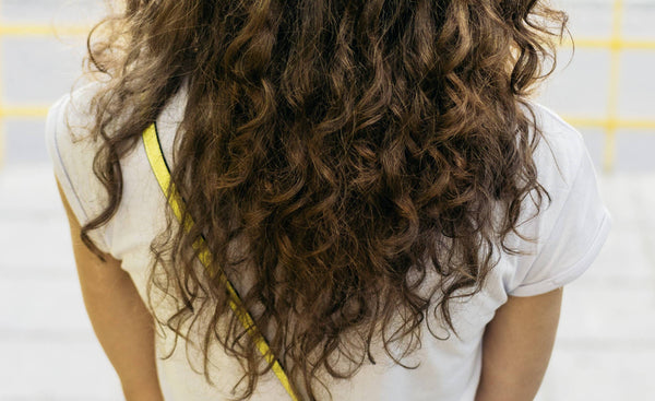 9 Reasons Your Curls Are Frizzy